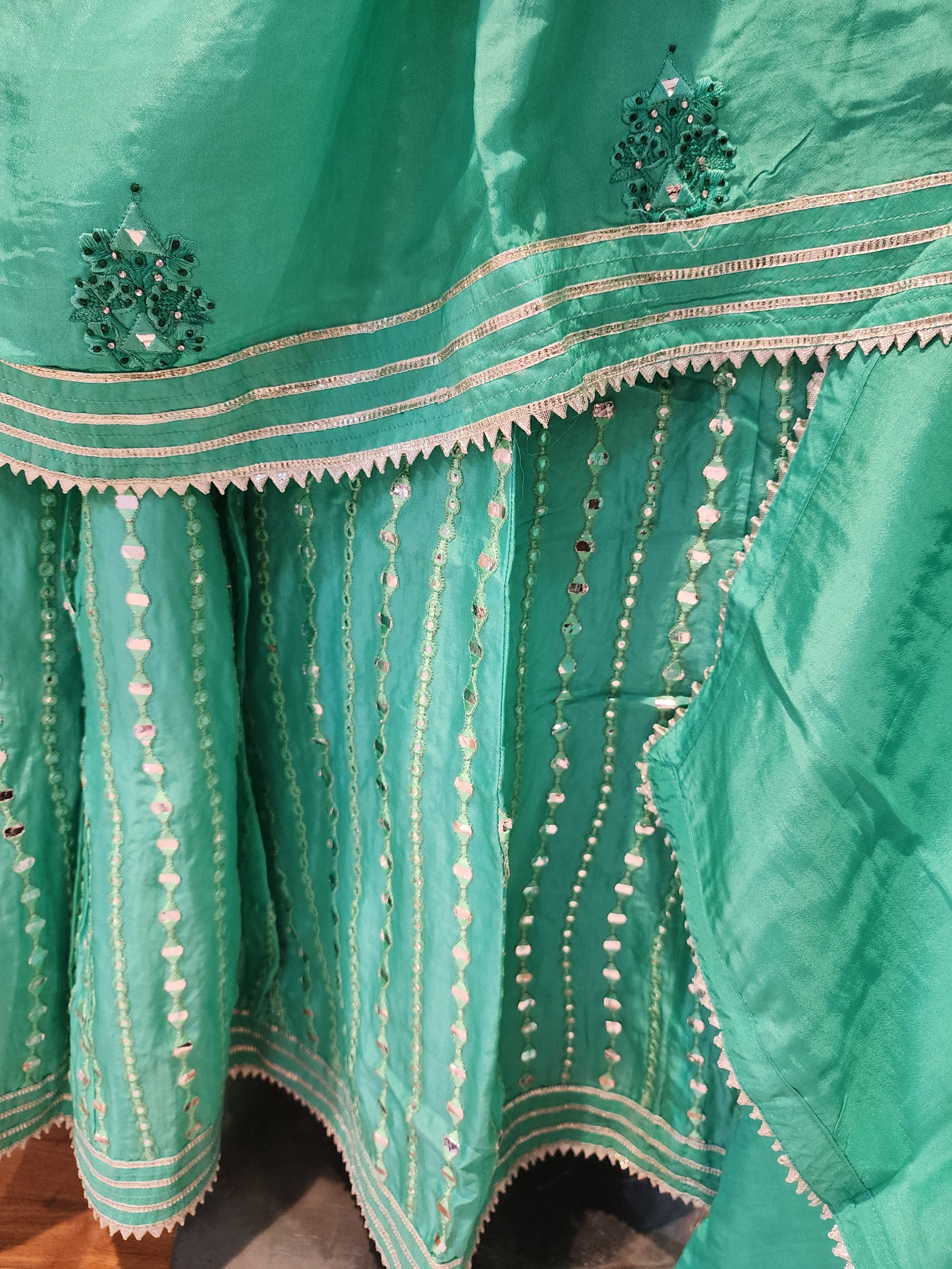 Semi stitch Green lehanga suit with dupatta ,L XL XXL