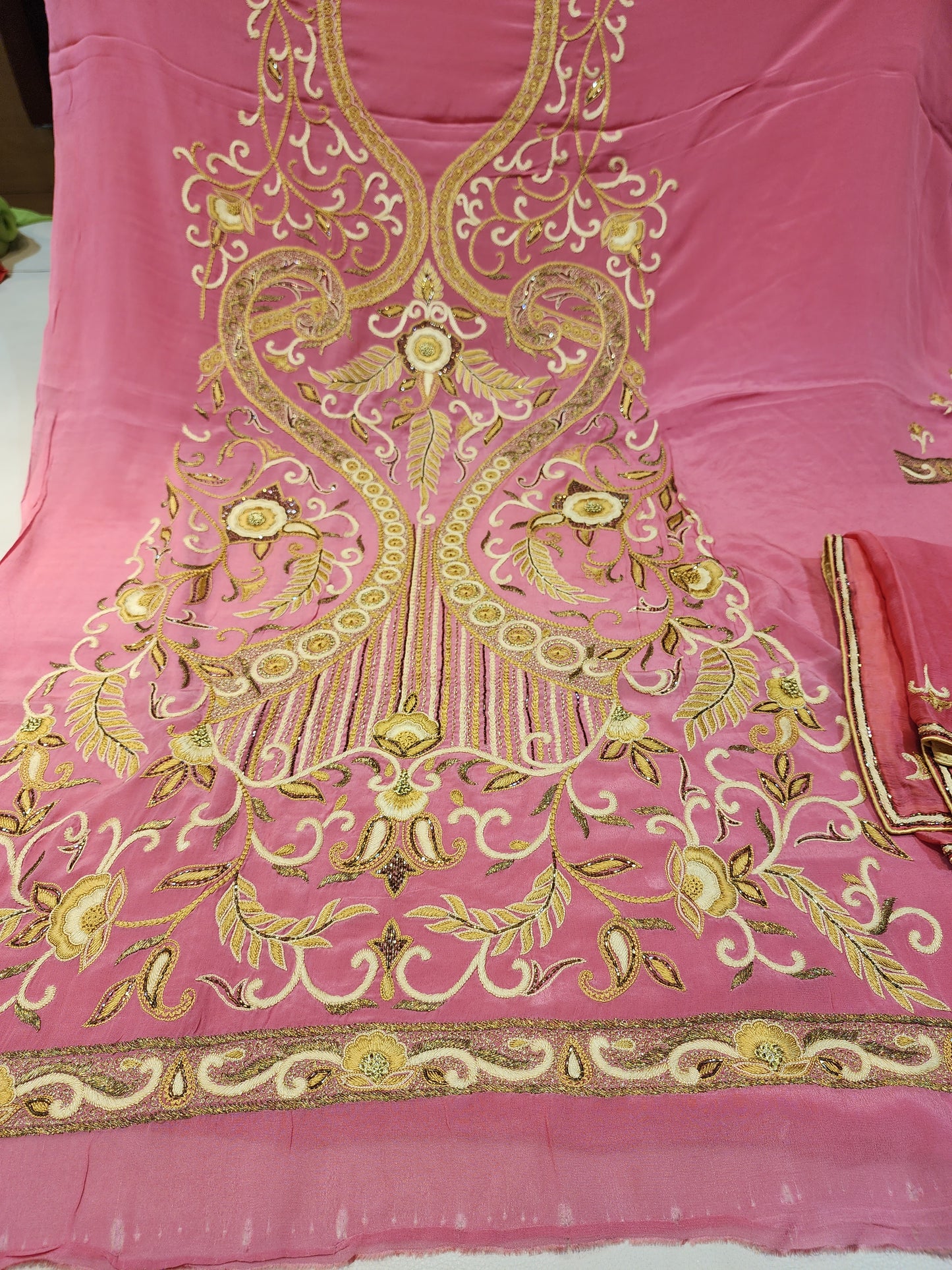 Pure crepe   resham aari work gajri  color suit dupatta (pure chinon )