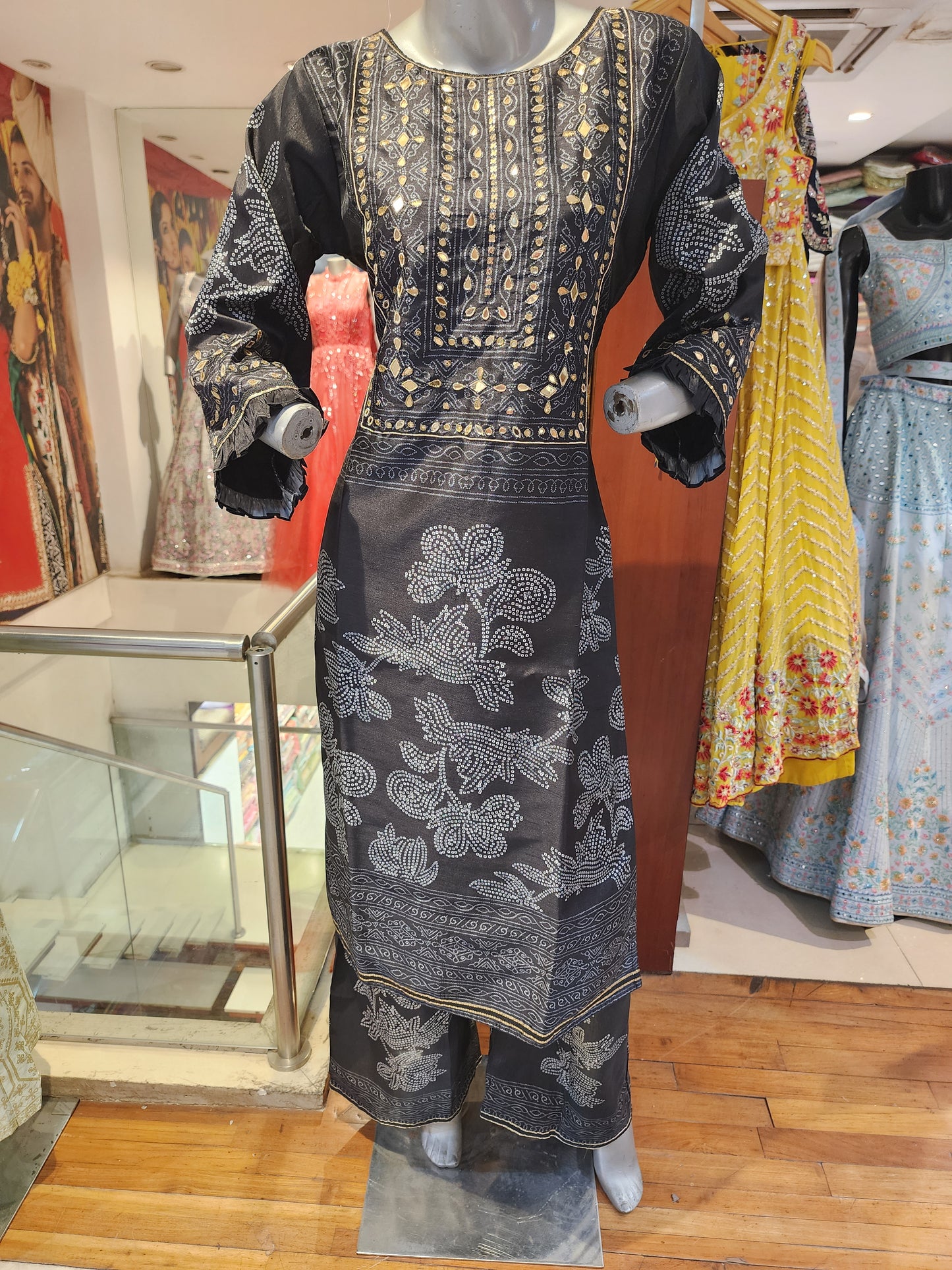 Semi silk bandhni print Redand Black  colour paint suit