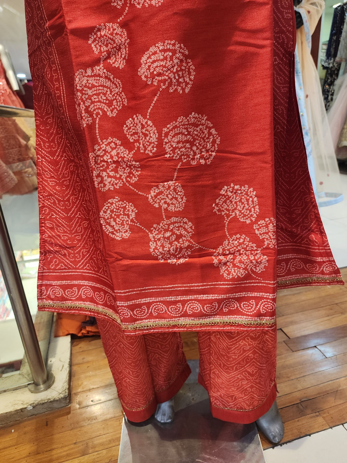 Semi silk bandhni print Redand Black  colour paint suit